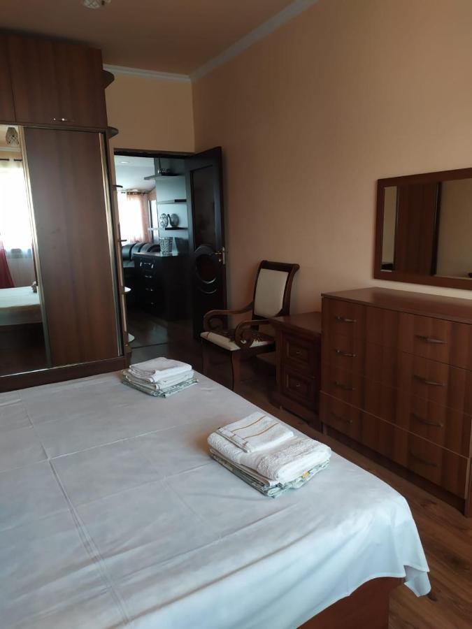 Apartment On Tumanyan Street,19 耶烈万 外观 照片