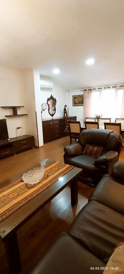 Apartment On Tumanyan Street,19 耶烈万 外观 照片